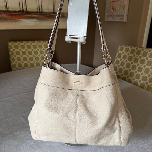 Coach Lexy Shoulder Bag – Chalk Pebble Leather Off White - Picture 10 of 15